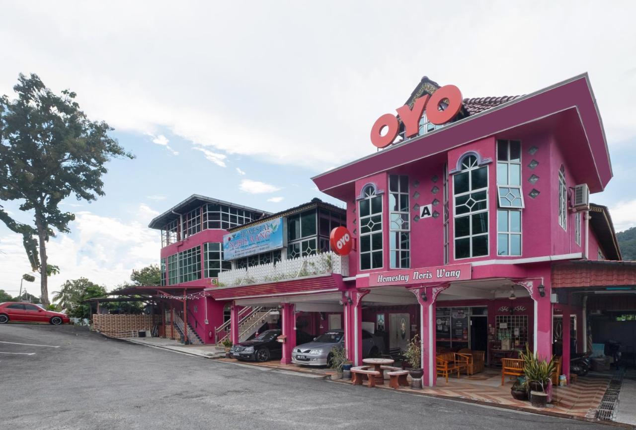 Oyo 89984 Noris Wang Homestay Lumut Exteriér fotografie