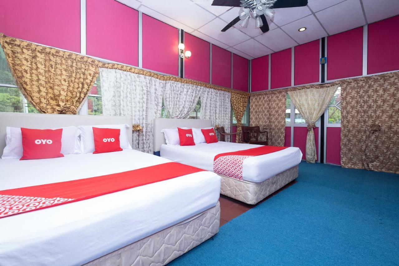 Oyo 89984 Noris Wang Homestay Lumut Exteriér fotografie