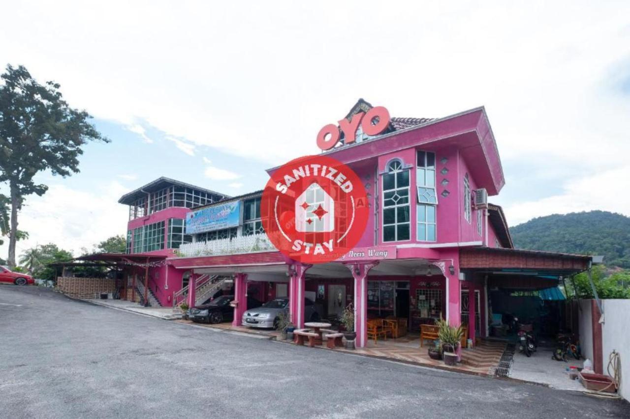 Oyo 89984 Noris Wang Homestay Lumut Exteriér fotografie