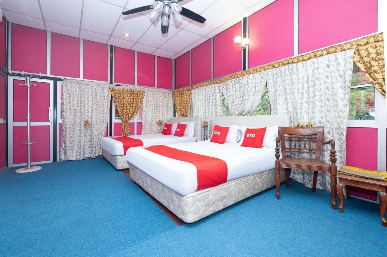Oyo 89984 Noris Wang Homestay Lumut Exteriér fotografie