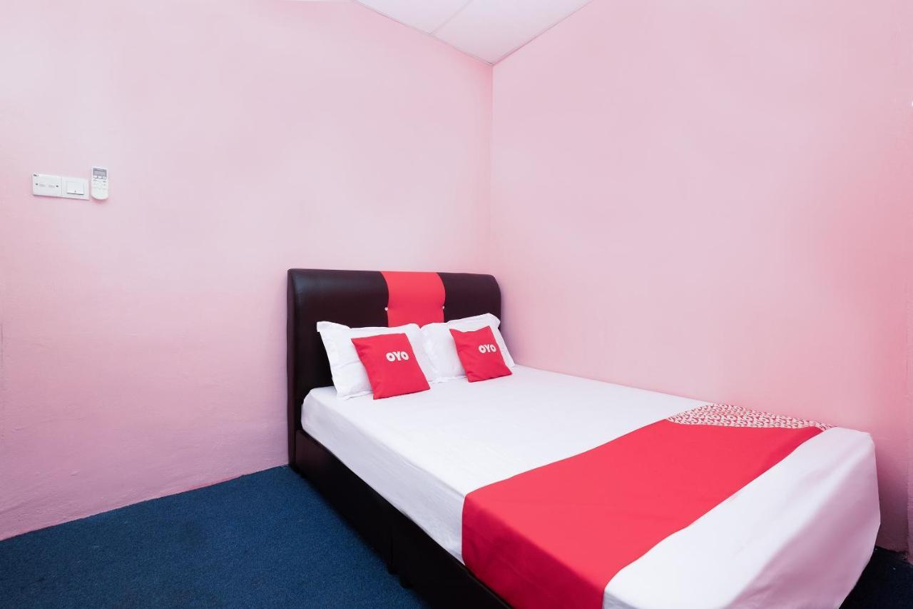 Oyo 89984 Noris Wang Homestay Lumut Exteriér fotografie